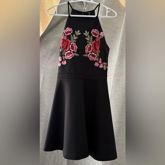 GUESS Floral Embroidered Mini Dress - Picture 7 of 11